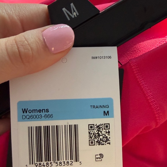 New!! Nike women's bike shorts - Picture 4 of 6